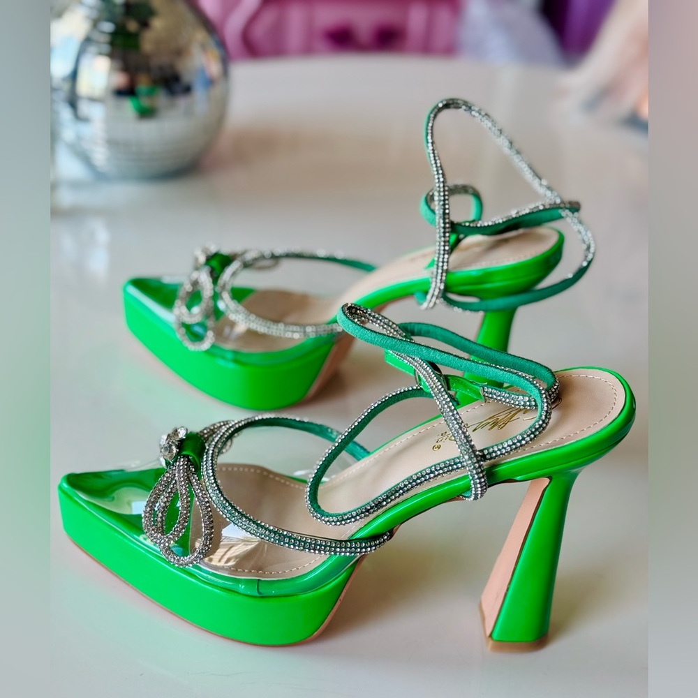 Green Rhinestone Heels NEW Size 7.5 - Picture 3 of 6